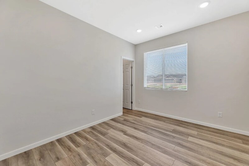 Building Photo - 2407 S Wheatland St