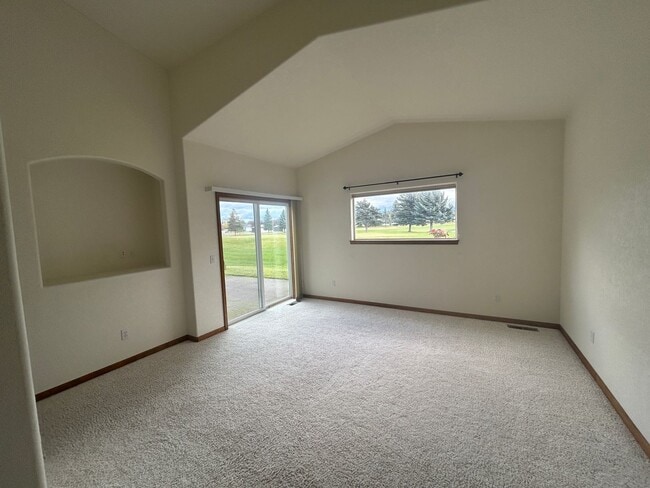 Building Photo - Beautiful Home on Village Greens with Vaulted Ceilings~A rare find!