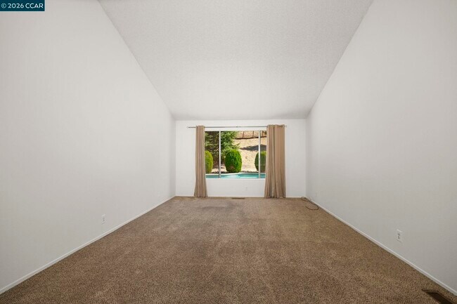 Building Photo - 340 Borica Dr
