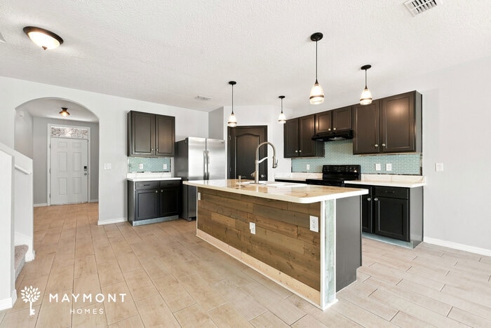 Building Photo - 35024 Sweet Leaf Ln