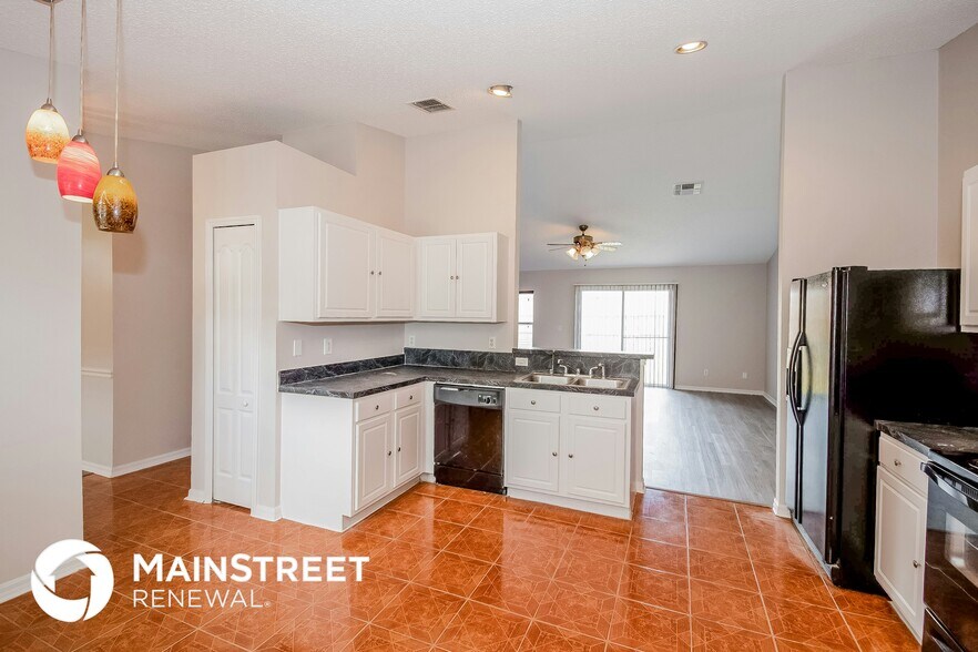 Building Photo - 12289 Bucks Harbor Dr N