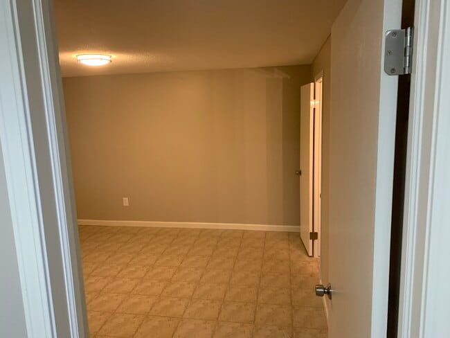 Building Photo - 9715 Donnelly Ave