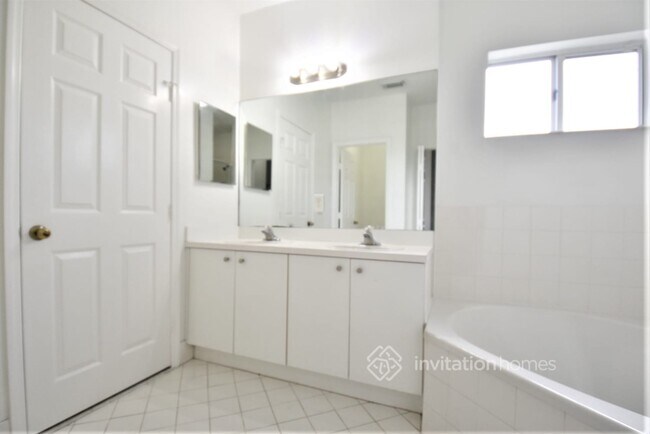 Building Photo - 22121 SW 87th Pl