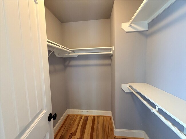 Building Photo - 1007 Kern St