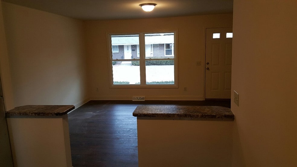 Building Photo - 97 Sherman St