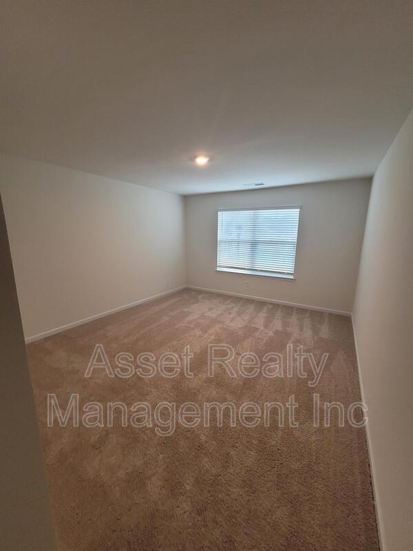 Building Photo - 4714 Willow Bluff Cir