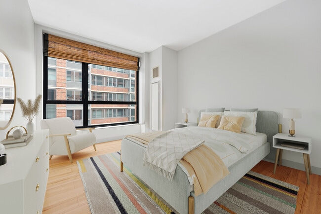 Building Photo - 540 W 28th St