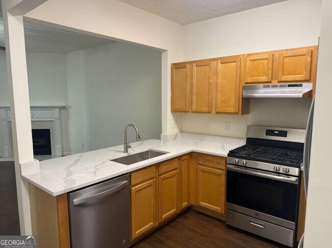 Building Photo - 2729 Heathrow Dr