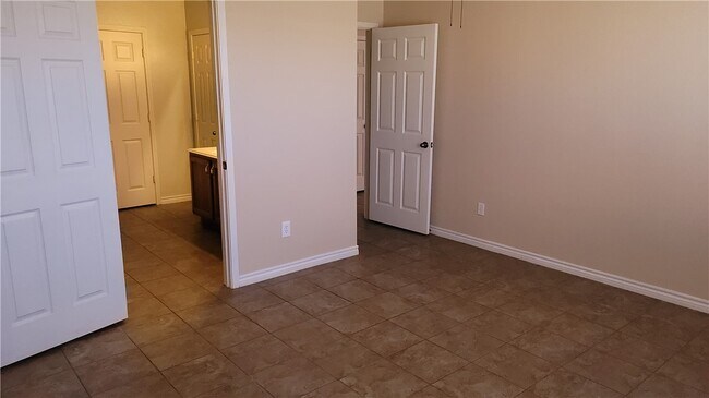 Building Photo - 11712 Larch Valley Dr