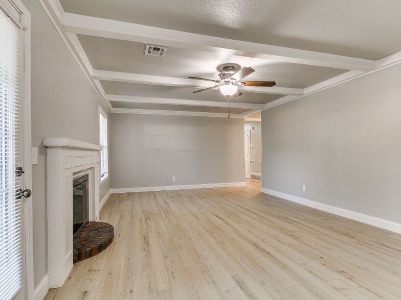 Building Photo - 7625 NW 26th St