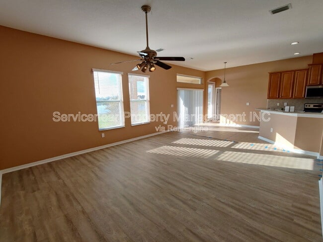 Building Photo - 7801 Seafield Ln