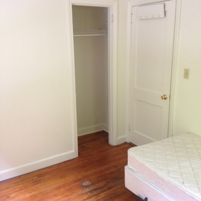 Building Photo - 1 White Clay Dr