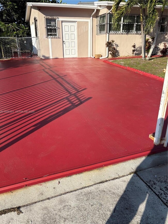 Building Photo - 325 NW 193rd Terrace