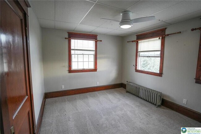 Building Photo - 628 Coal St