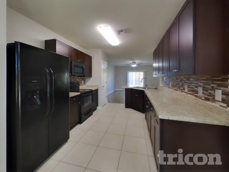 Building Photo - 2508 Valhalla Dr