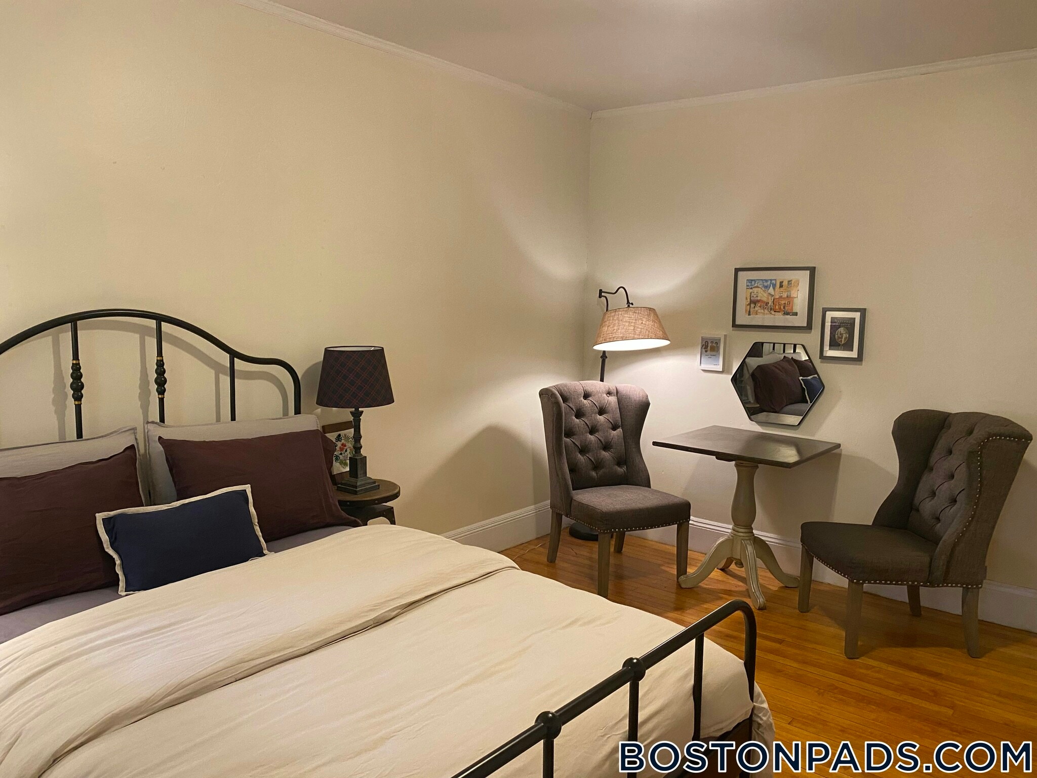 Building Photo - 14 Centre St