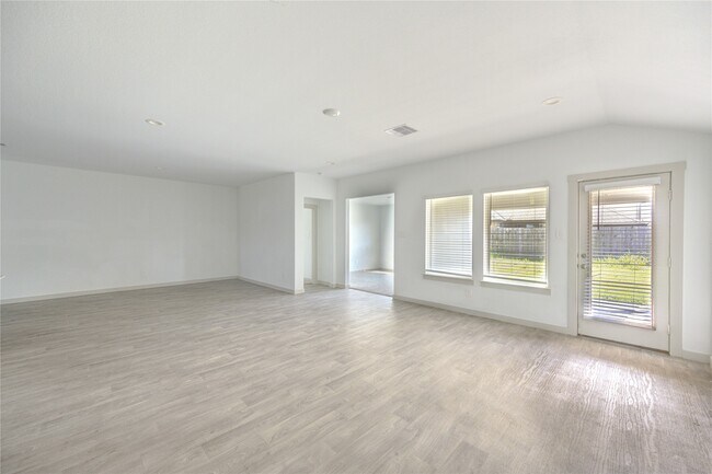 Building Photo - 1826 Sandy Trail Ln