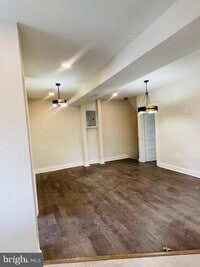 Building Photo - 3600 Malden Ave