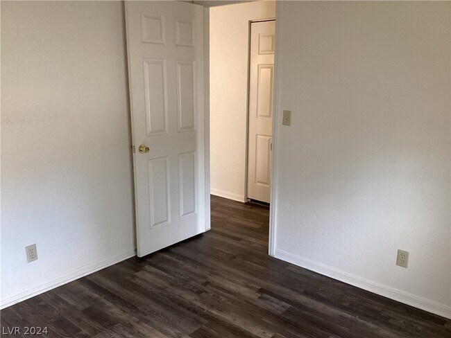 Building Photo - 2805 Albemarle Way