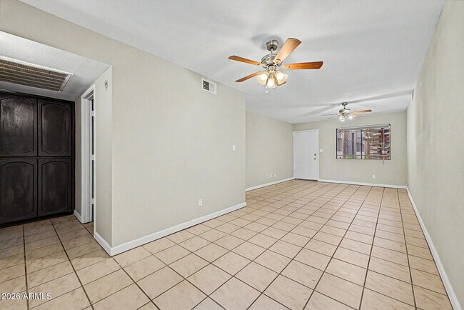 Building Photo - 3301 E Earll Dr