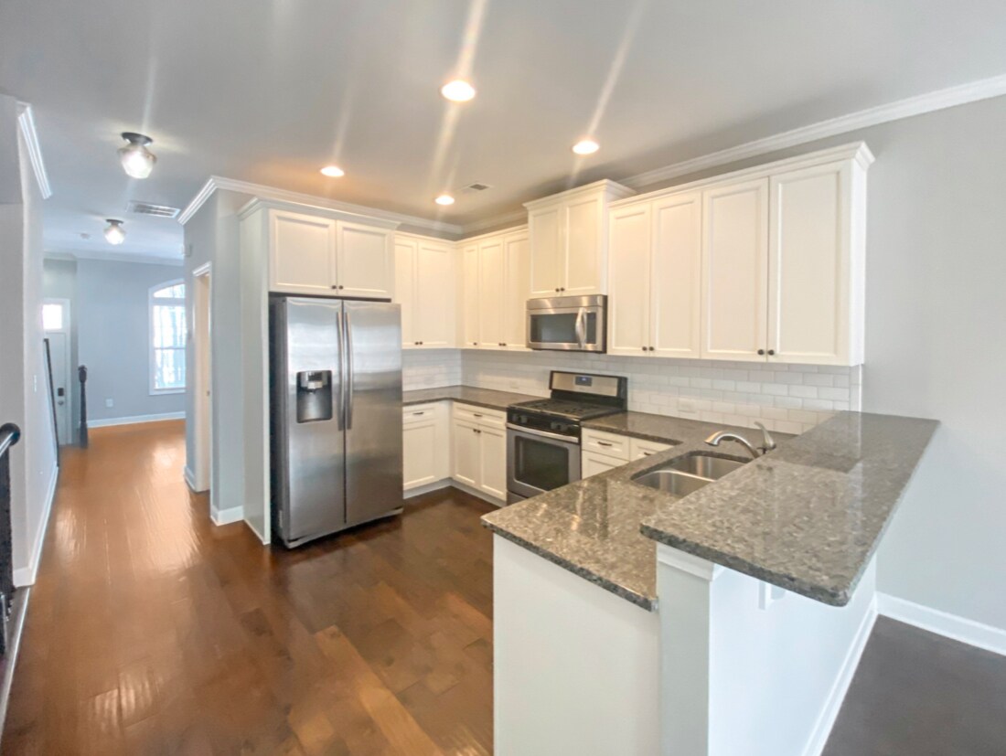 Building Photo - 1197 Lavista Cir NE