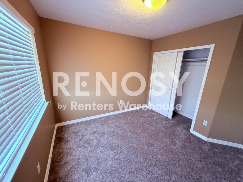 Building Photo - 3257 Park Springs Dr