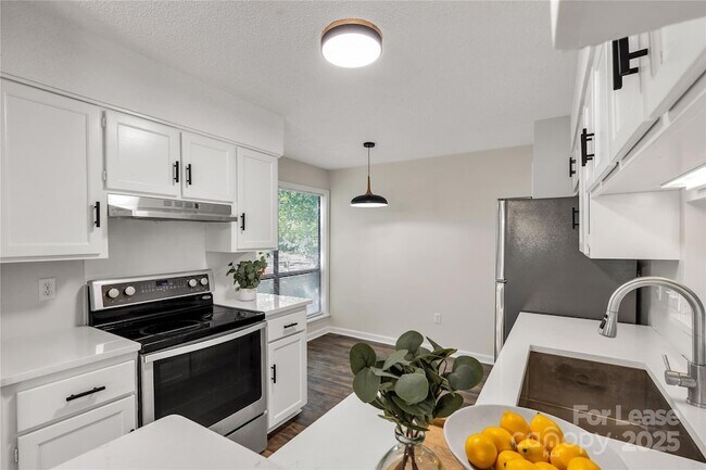 Building Photo - 7205 Winery Ln