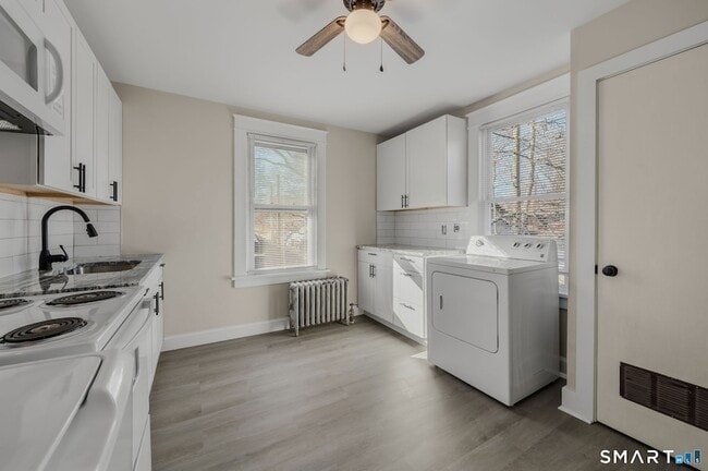 Building Photo - 113 Pequot Ave