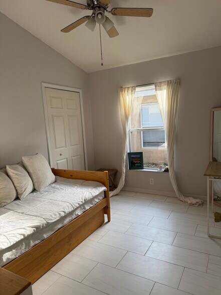 Building Photo - 7527 Oxford Garden Cir