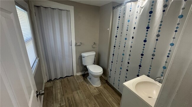 Building Photo - 57 Ferncliffe Dr