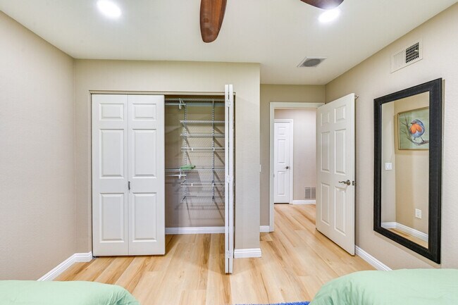 Building Photo - 1519 Via Hacienda