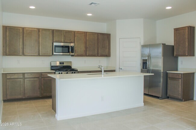 Building Photo - 9833 W Monterey Way