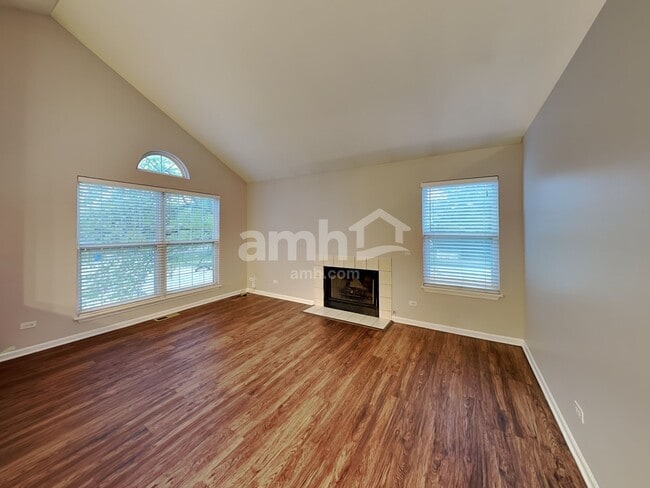 Building Photo - 495 W Camden Ln