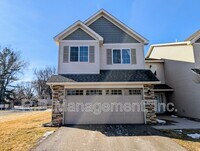 Building Photo - 5286 Greenwood Dr