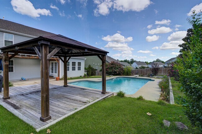 Building Photo - 217 Golden Fluke Dr