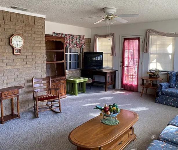 Building Photo - 2022 S High St