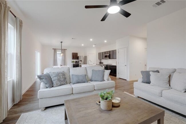 Building Photo - 910 Bunton Reserve Blvd