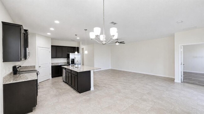 Building Photo - 282 Drayton Ave