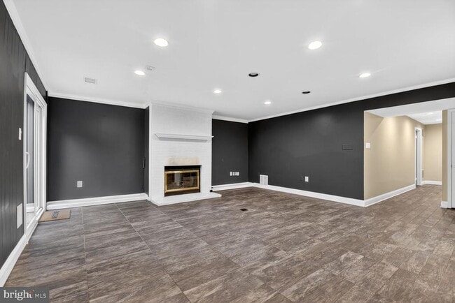 Building Photo - 7435 Crestberry Ln