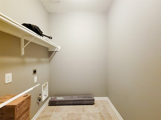 Building Photo - 14202 Persimmon Woods Dr