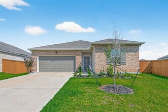 Building Photo - 27222 Blue Pool Dr