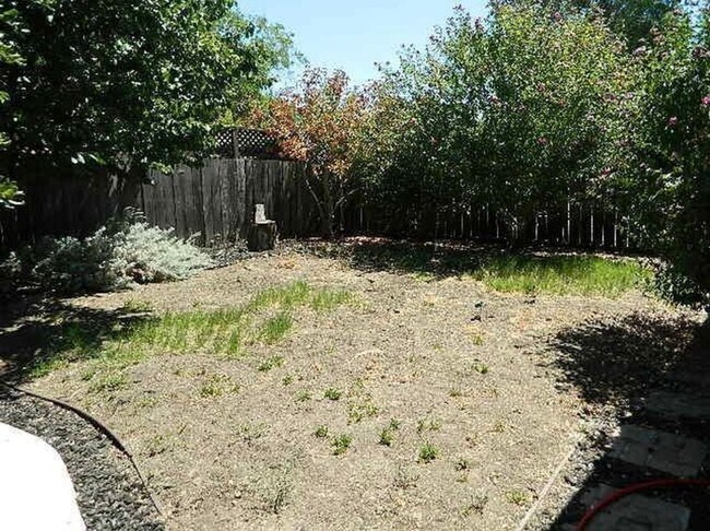 Building Photo - Concord, Holbrook Heights Charming 3-Bed, 2-Bath Home - 16 Month Lease