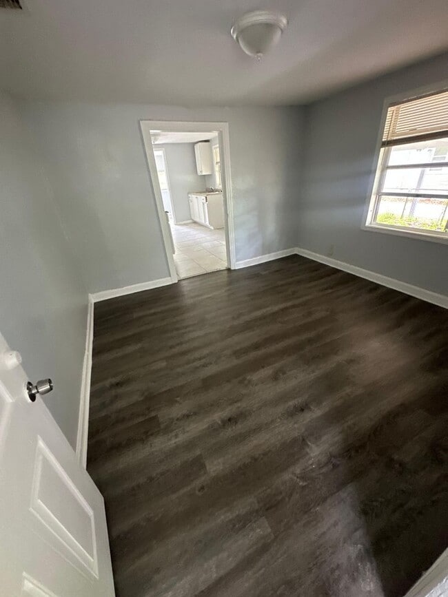 Building Photo - Fully renovated 3/1 Single Family Home ava...
