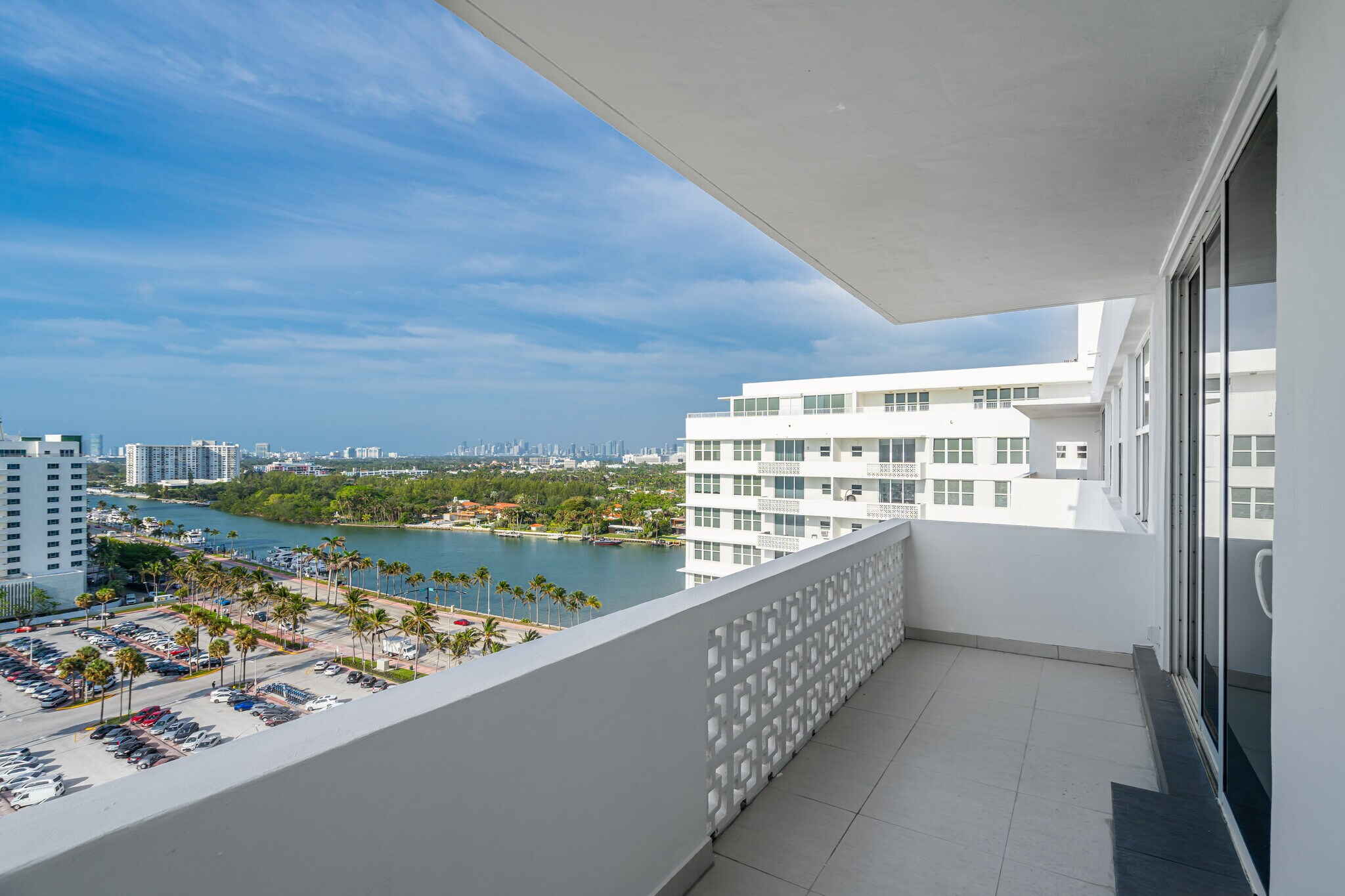 Building Photo - 4747 Collins Ave
