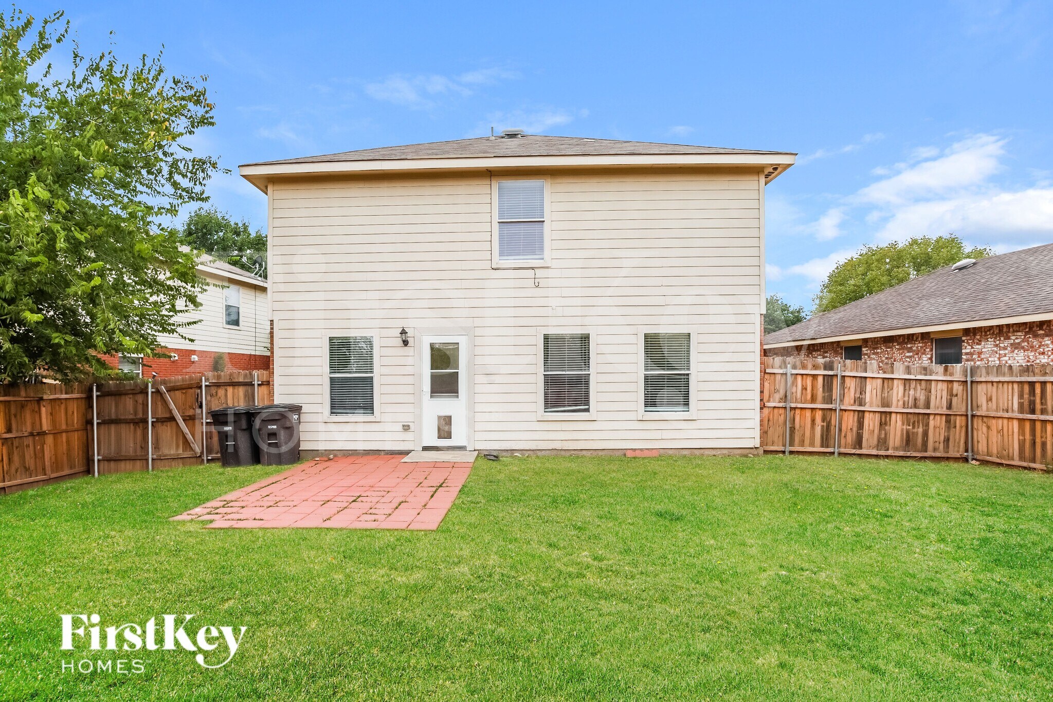 Building Photo - 4545 Waterford Dr