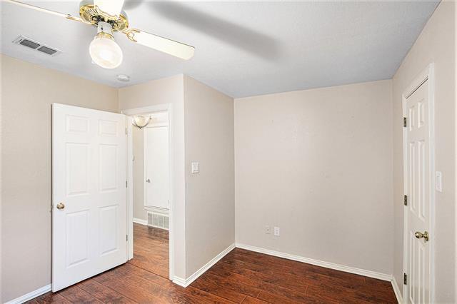 Building Photo - 1418 Holley Creek Ln