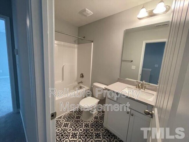 Building Photo - 23 Bluejack Ct