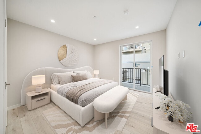 Building Photo - 1051 S Corning St