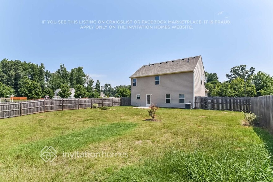 Building Photo - 3530 Mica Cir SE