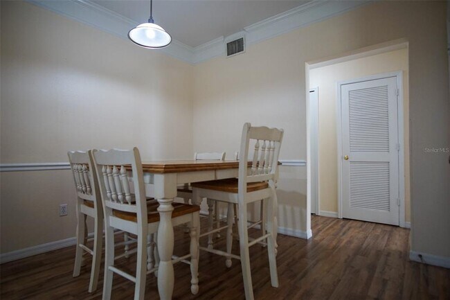 Building Photo - 5004 Mangrove Alley